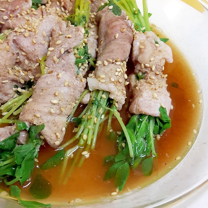 蒸し汁までペロリ!(^0^)豆苗の豚肉ロール♪